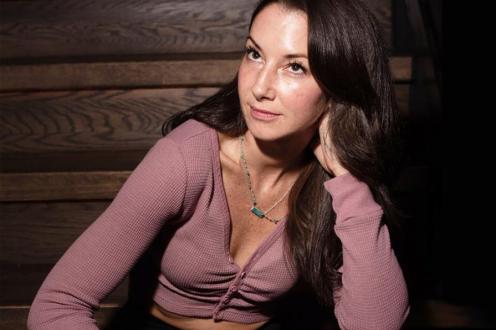 Kerryn Feehan (Netflix, Comedy Central) Headlines The Riot Comedy Club