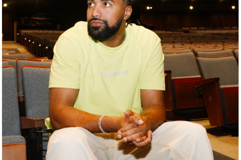 Hassan Phills (Don’t Tell Comedy) headlines The Riot Comedy Club in Houston