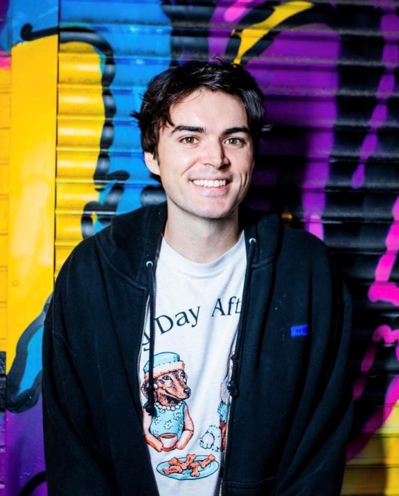 Comedian Michael Longfellow (SNL, Netflix is a Joke Fest) Headlines The Riot Comedy Club