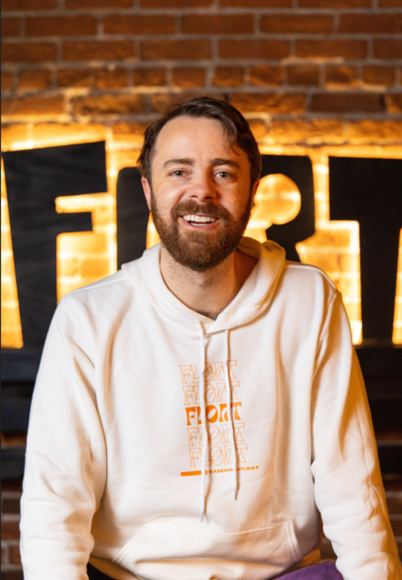 Comedian Geoffrey Asmus (Don't Tell Comedy) Headlines The Riot Comedy Club