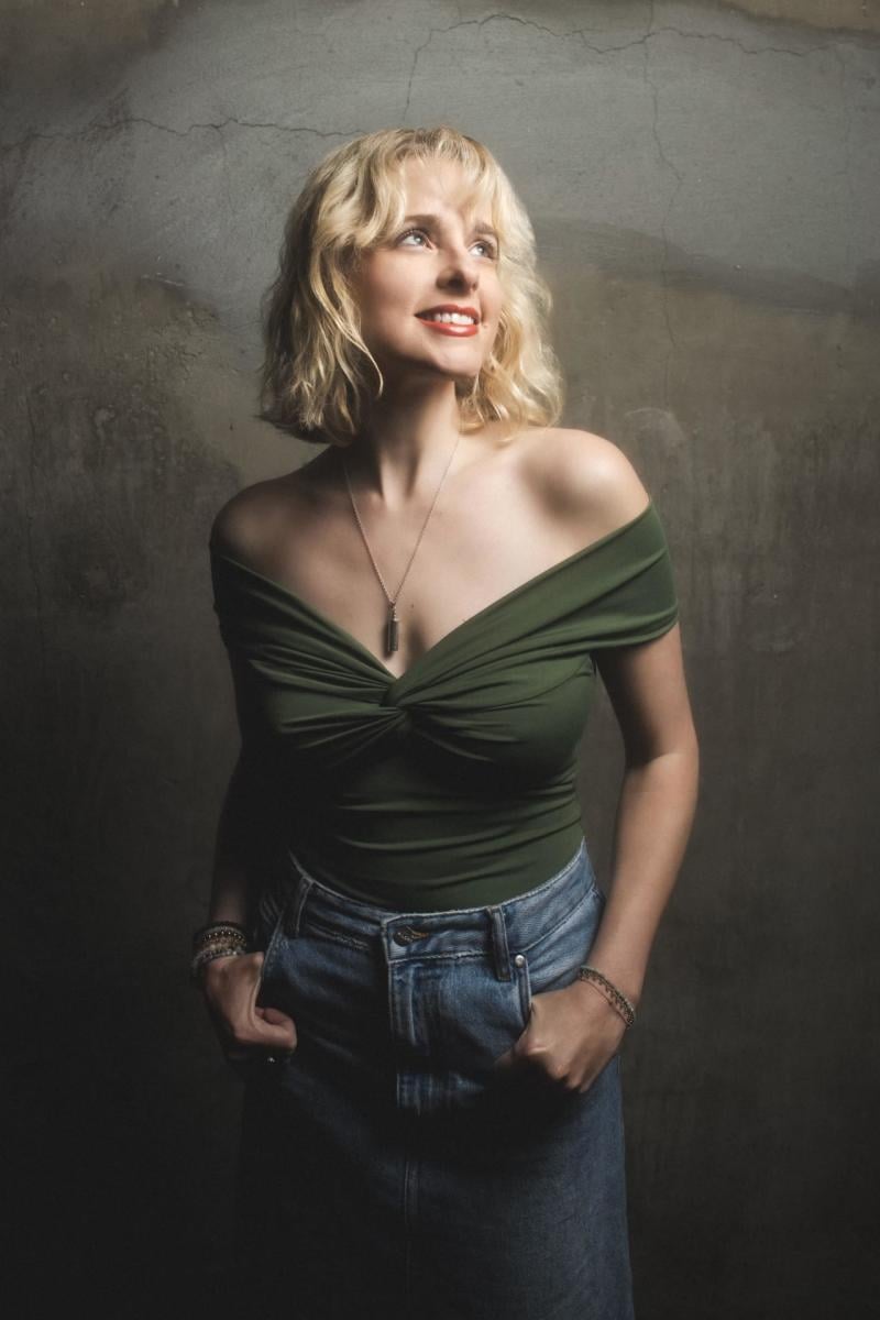 Erica Rhodes (Americas Got Talent, Don’t Tell Comedy, Netflix is a Joke Fest) Headlines The Riot Comedy Club
